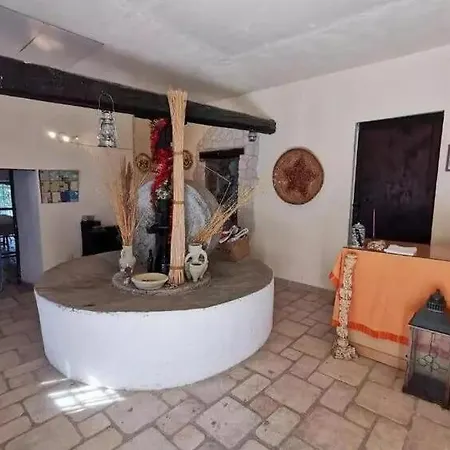 فندق مبيت وإفطار Casale Del Melograno B E B